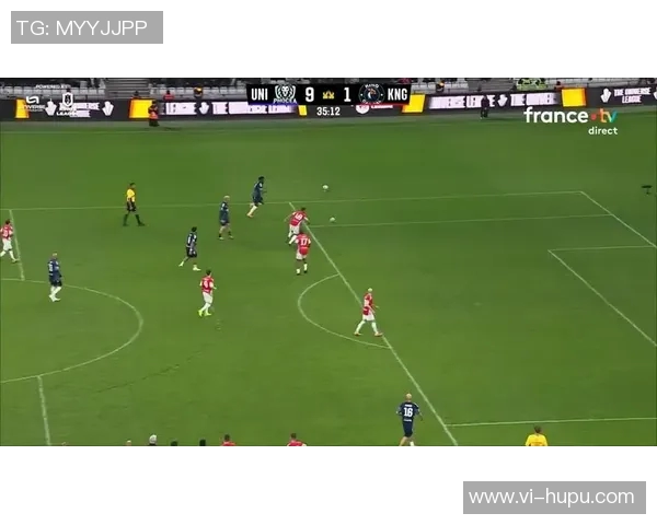 宝刀不老，齐达内在宇宙联赛中进球还送出一脚潇洒助攻